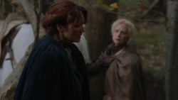 extant_GameOfThrones_2x05-TheGhostOfHarrenhal_3849