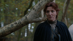 extant_GameOfThrones_2x05-TheGhostOfHarrenhal_3871