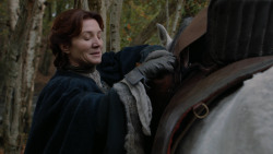 extant_GameOfThrones_2x05-TheGhostOfHarrenhal_3891