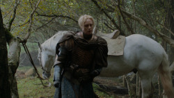 extant_GameOfThrones_2x05-TheGhostOfHarrenhal_3904