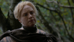 extant_GameOfThrones_2x05-TheGhostOfHarrenhal_3965