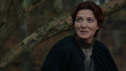 extant_GameOfThrones_2x05-TheGhostOfHarrenhal_3977