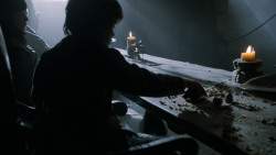 extant_GameOfThrones_2x05-TheGhostOfHarrenhal_4198