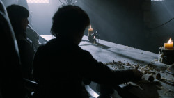 extant_GameOfThrones_2x05-TheGhostOfHarrenhal_4199