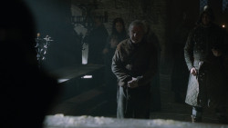 extant_GameOfThrones_2x05-TheGhostOfHarrenhal_4220