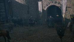 extant_GameOfThrones_2x05-TheGhostOfHarrenhal_4372
