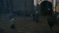extant_GameOfThrones_2x05-TheGhostOfHarrenhal_4376