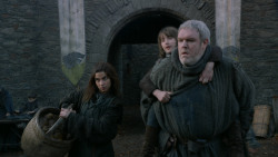 extant_GameOfThrones_2x05-TheGhostOfHarrenhal_4380