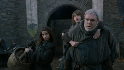 extant_GameOfThrones_2x05-TheGhostOfHarrenhal_4381