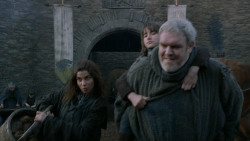 extant_GameOfThrones_2x05-TheGhostOfHarrenhal_4384