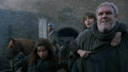 extant_GameOfThrones_2x05-TheGhostOfHarrenhal_4388
