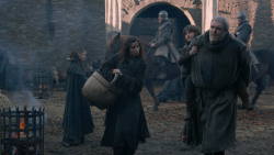 extant_GameOfThrones_2x05-TheGhostOfHarrenhal_4391