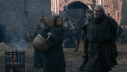 extant_GameOfThrones_2x05-TheGhostOfHarrenhal_4392