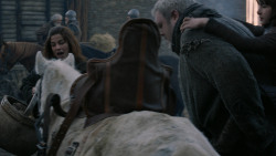 extant_GameOfThrones_2x05-TheGhostOfHarrenhal_4398