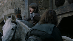 extant_GameOfThrones_2x05-TheGhostOfHarrenhal_4401
