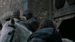extant_GameOfThrones_2x05-TheGhostOfHarrenhal_4403