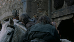 extant_GameOfThrones_2x05-TheGhostOfHarrenhal_4404