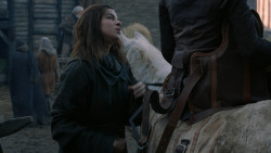 extant_GameOfThrones_2x05-TheGhostOfHarrenhal_4407