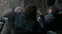 extant_GameOfThrones_2x05-TheGhostOfHarrenhal_4414