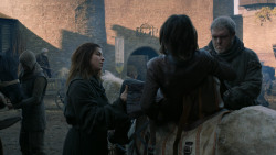 extant_GameOfThrones_2x05-TheGhostOfHarrenhal_4417