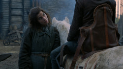 extant_GameOfThrones_2x05-TheGhostOfHarrenhal_4432