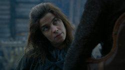 extant_GameOfThrones_2x05-TheGhostOfHarrenhal_4439