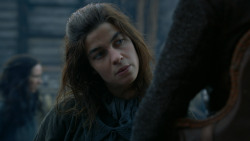 extant_GameOfThrones_2x05-TheGhostOfHarrenhal_4448