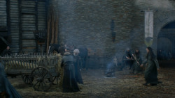 extant_GameOfThrones_2x05-TheGhostOfHarrenhal_4488