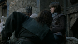 extant_GameOfThrones_2x05-TheGhostOfHarrenhal_4525