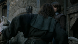 extant_GameOfThrones_2x05-TheGhostOfHarrenhal_4527