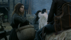 extant_GameOfThrones_2x05-TheGhostOfHarrenhal_4541