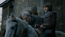 extant_GameOfThrones_2x05-TheGhostOfHarrenhal_4545