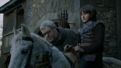 extant_GameOfThrones_2x05-TheGhostOfHarrenhal_4547
