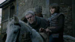 extant_GameOfThrones_2x05-TheGhostOfHarrenhal_4548