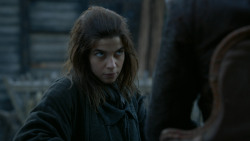 extant_GameOfThrones_2x05-TheGhostOfHarrenhal_4560