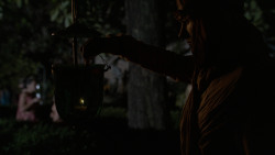 extant_GameOfThrones_2x05-TheGhostOfHarrenhal_4878