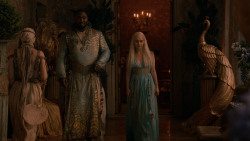 extant_GameOfThrones_2x05-TheGhostOfHarrenhal_4904