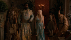 extant_GameOfThrones_2x05-TheGhostOfHarrenhal_4907