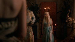 extant_GameOfThrones_2x05-TheGhostOfHarrenhal_4912