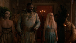 extant_GameOfThrones_2x05-TheGhostOfHarrenhal_4922