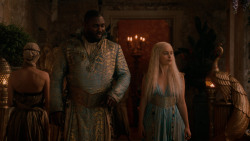 extant_GameOfThrones_2x05-TheGhostOfHarrenhal_4923