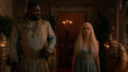 extant_GameOfThrones_2x05-TheGhostOfHarrenhal_4928