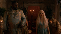 extant_GameOfThrones_2x05-TheGhostOfHarrenhal_4929