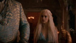 extant_GameOfThrones_2x05-TheGhostOfHarrenhal_4945