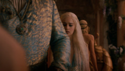 extant_GameOfThrones_2x05-TheGhostOfHarrenhal_4946