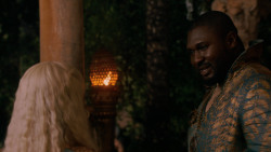 extant_GameOfThrones_2x05-TheGhostOfHarrenhal_4949