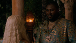 extant_GameOfThrones_2x05-TheGhostOfHarrenhal_4962