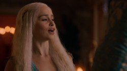 extant_GameOfThrones_2x05-TheGhostOfHarrenhal_4964
