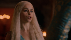 extant_GameOfThrones_2x05-TheGhostOfHarrenhal_4983