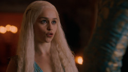 extant_GameOfThrones_2x05-TheGhostOfHarrenhal_4988